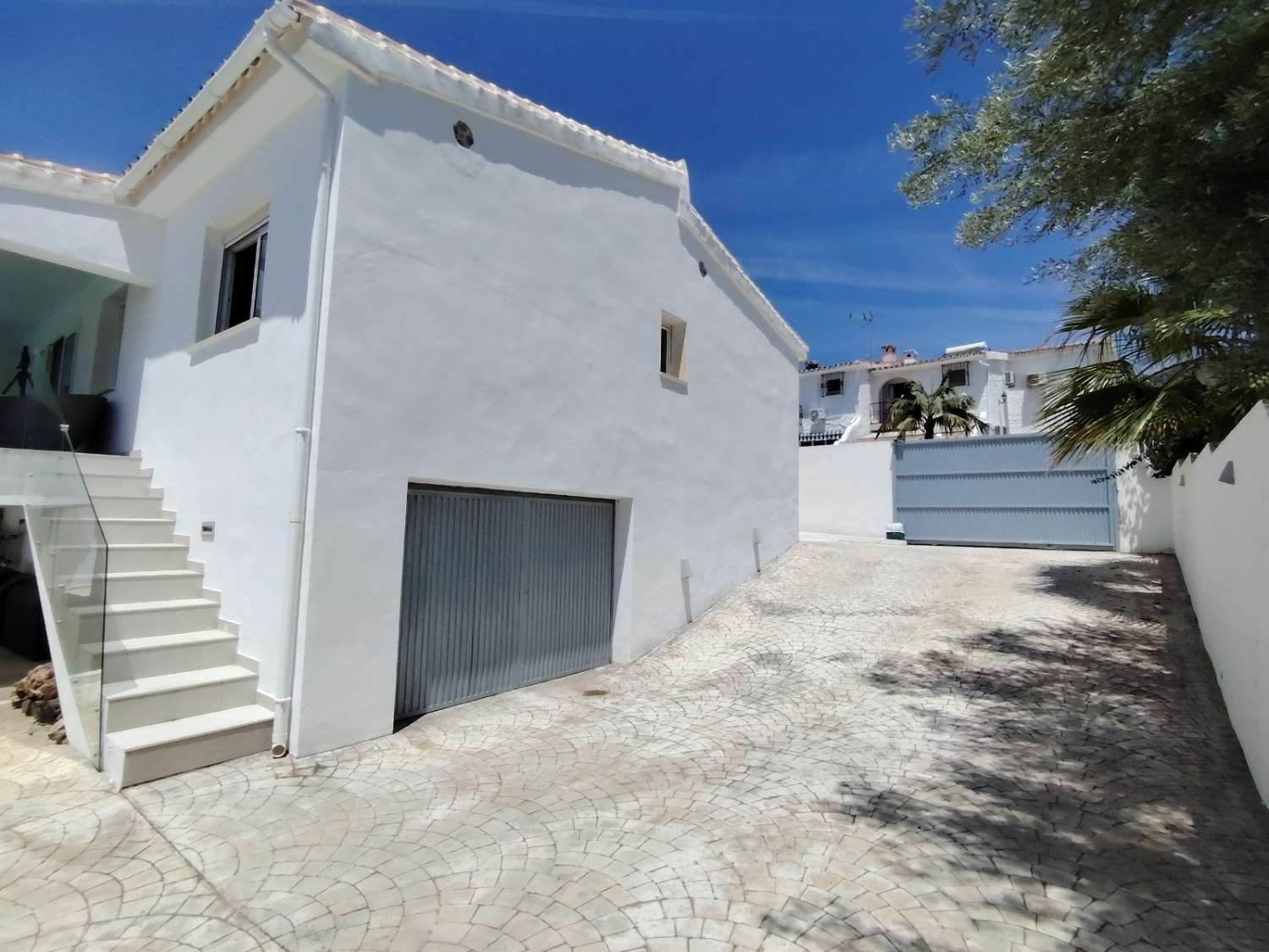 Chalet con 5 dormitorios y piscina privada en Fuente del Badén, Nerja