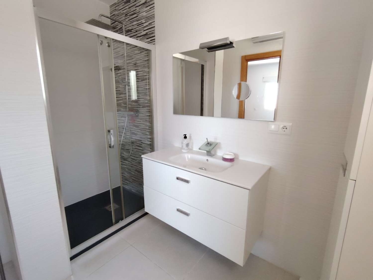 Chalet con 5 dormitorios y piscina privada en Fuente del Badén, Nerja