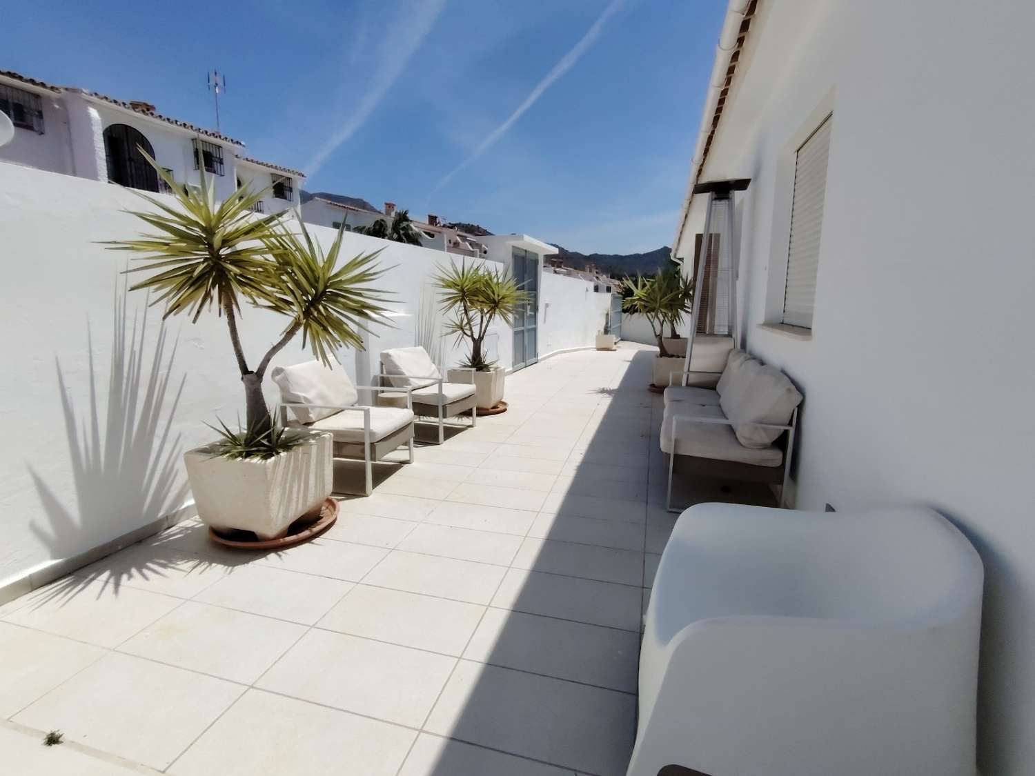 Chalet con 5 dormitorios y piscina privada en Fuente del Badén, Nerja