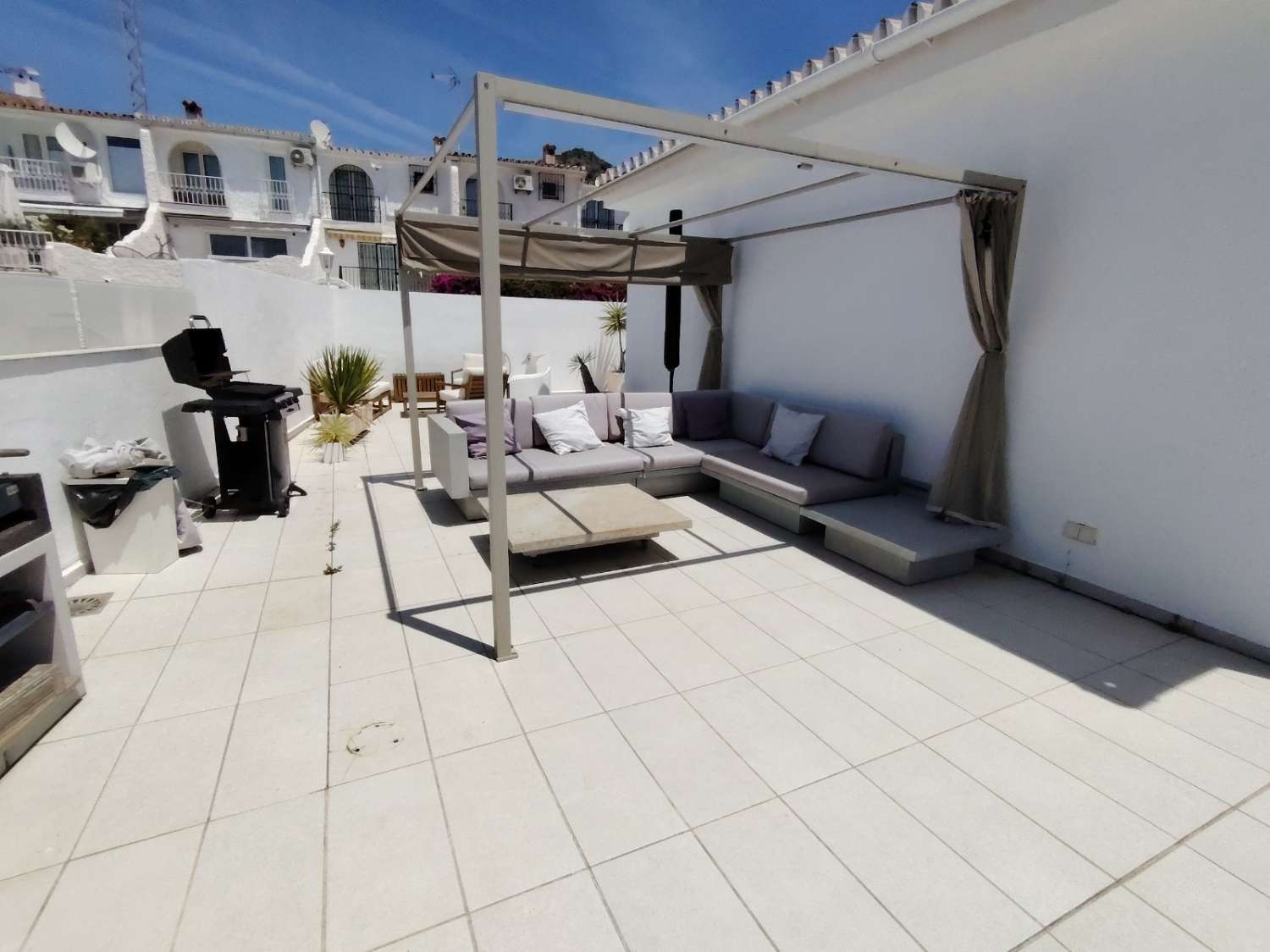Chalet con 5 dormitorios y piscina privada en Fuente del Badén, Nerja