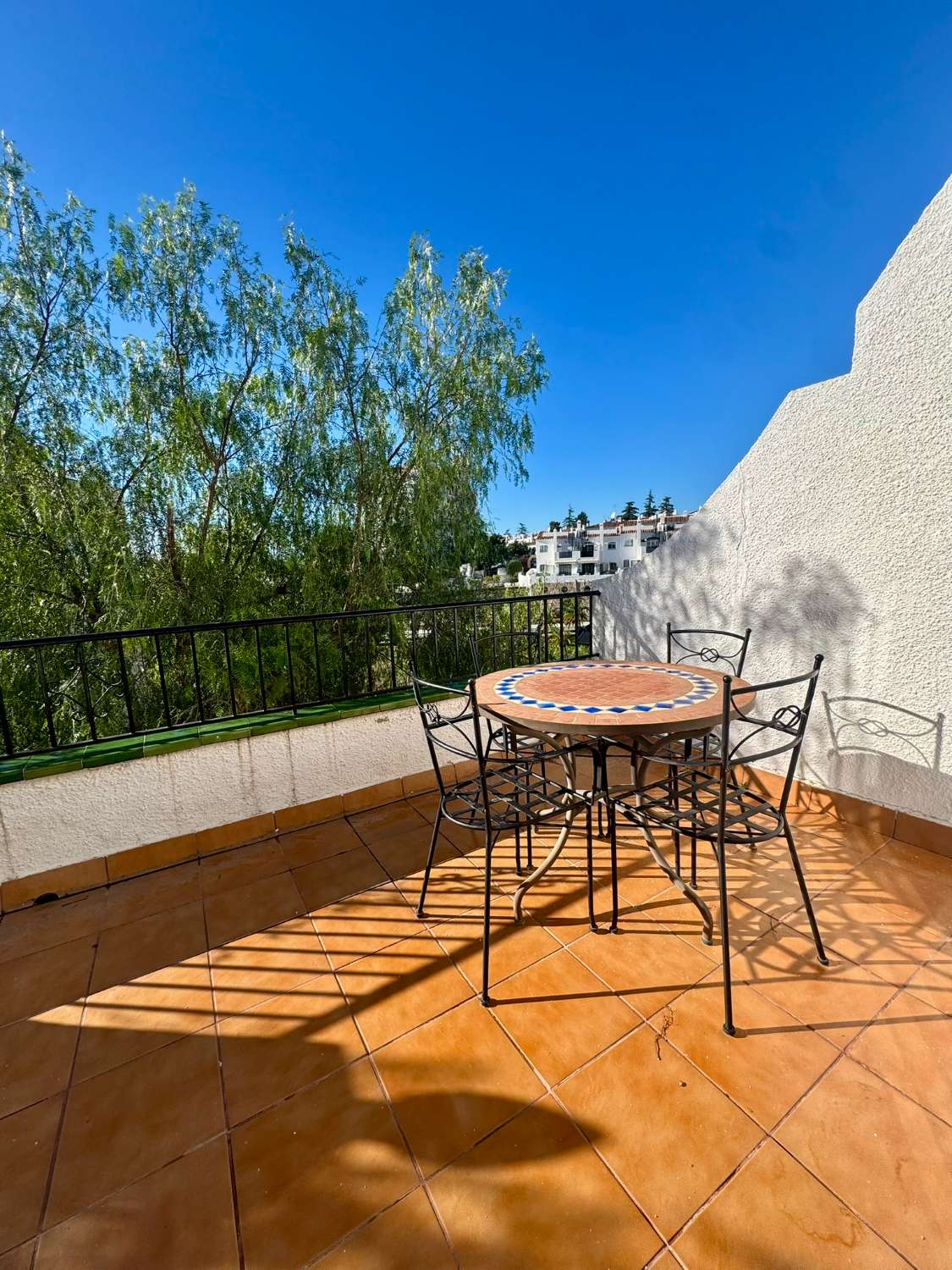 Adosado en venta con dos dormitorios en Urb Lotta Mia, Nerja