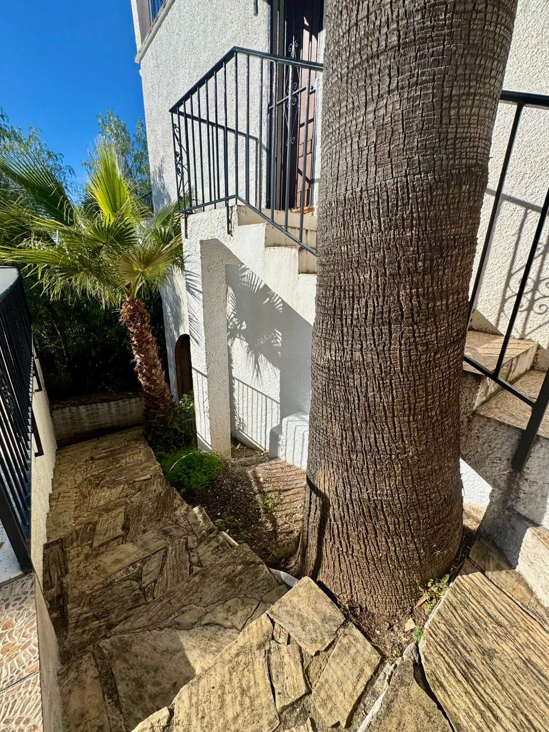 Adosado en venta con dos dormitorios en Urb Lotta Mia, Nerja