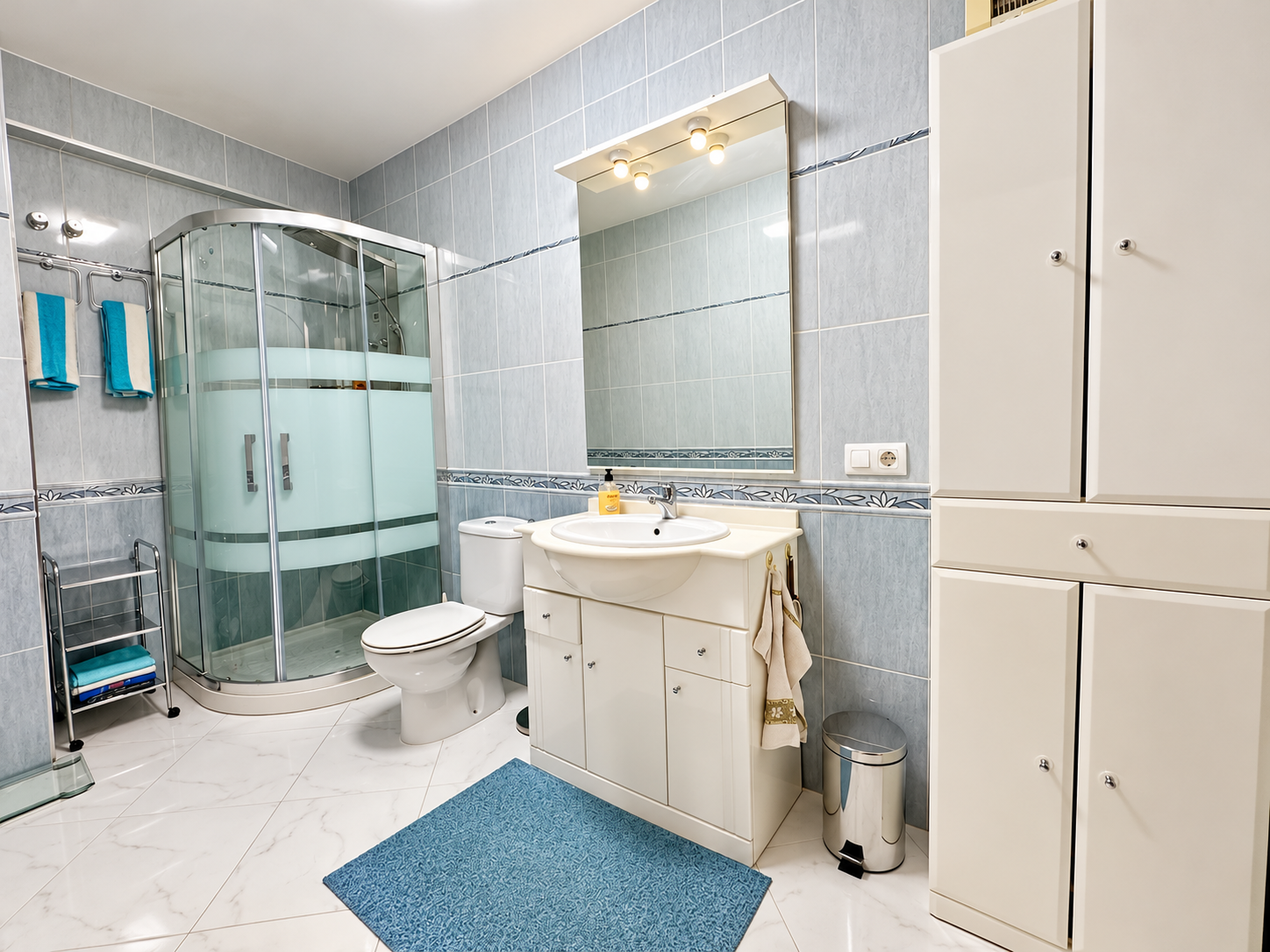 Encantador apartamento de 2 dormitorios con amplias terrazas y espectaculares vistas al mar en San Juan de Capistrano, Nerja