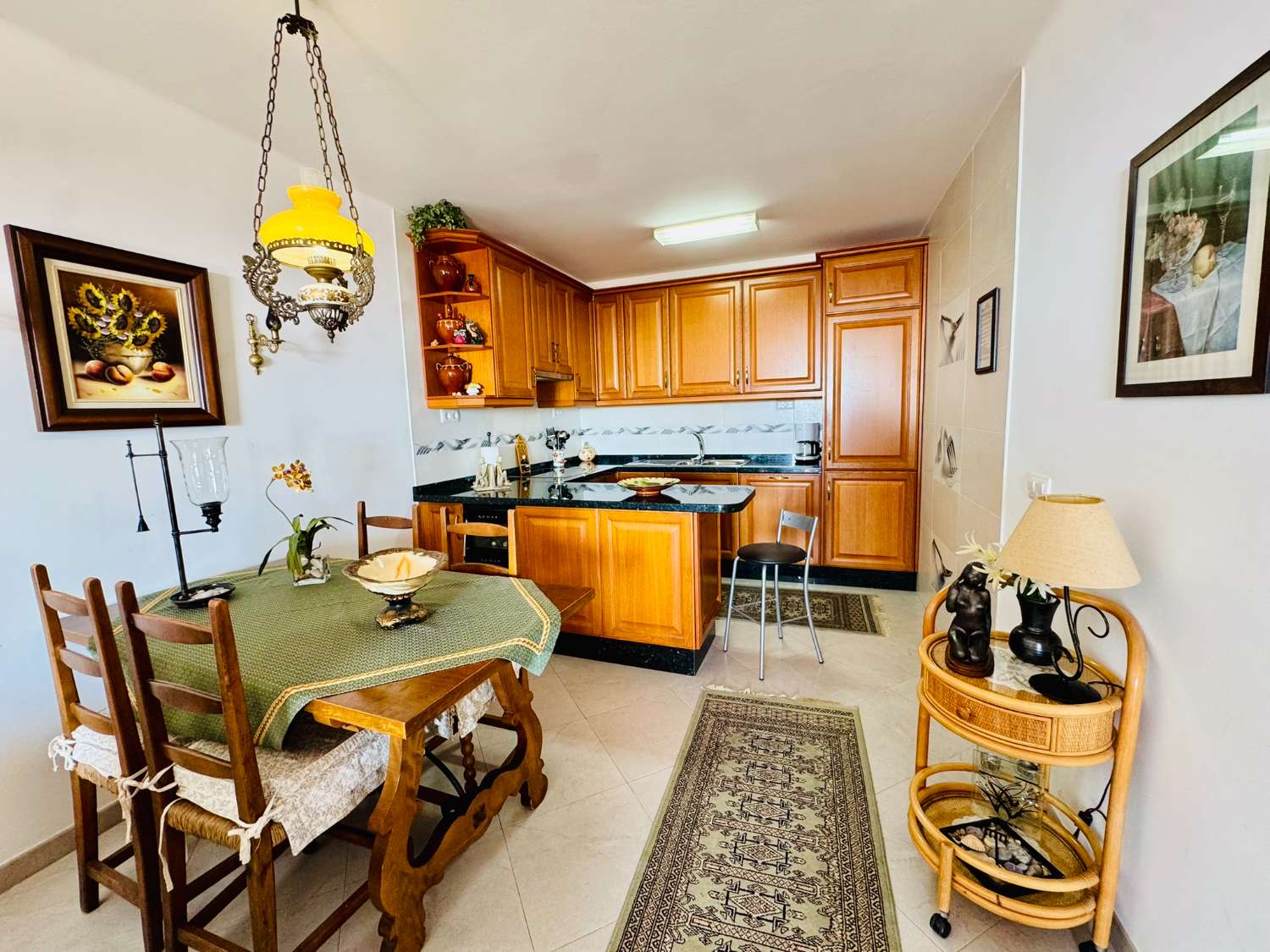 Encantador apartamento de 2 dormitorios con amplias terrazas y espectaculares vistas al mar en San Juan de Capistrano, Nerja