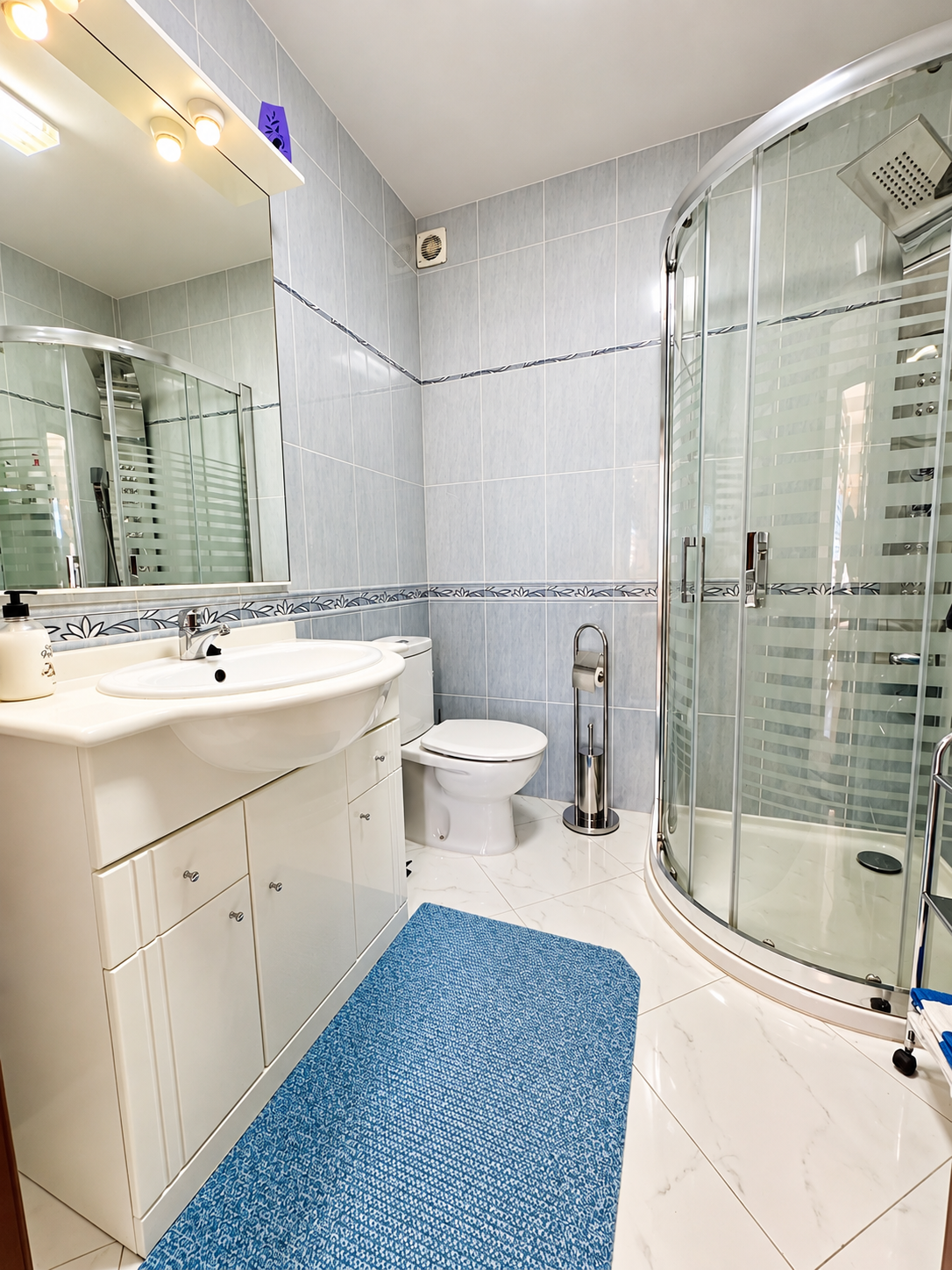 Encantador apartamento de 2 dormitorios con amplias terrazas y espectaculares vistas al mar en San Juan de Capistrano, Nerja