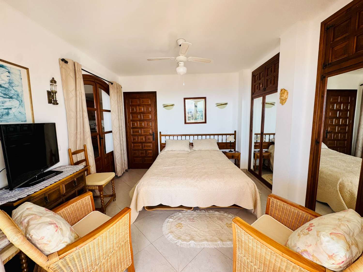 Encantador apartamento de 2 dormitorios con amplias terrazas y espectaculares vistas al mar en San Juan de Capistrano, Nerja