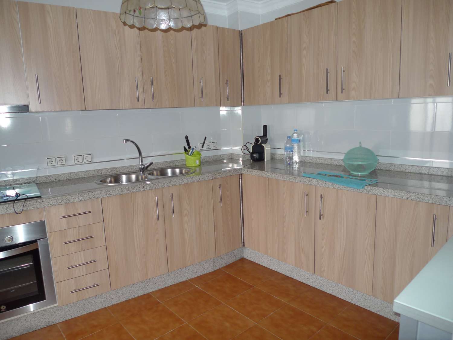 Apartamento de 3 dormitorios en venta en Nerja