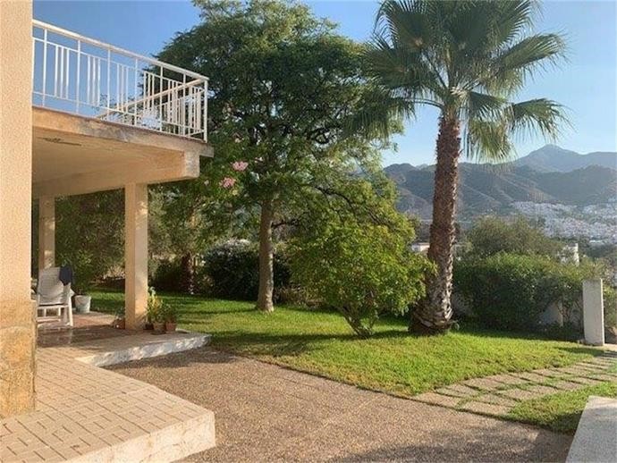 Villa till salu i Nerja