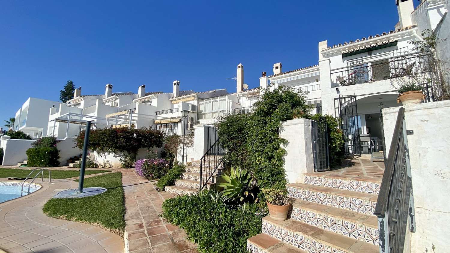 Radhus med 2 sovrum till salu i Urb Los Naranjos, Nerja