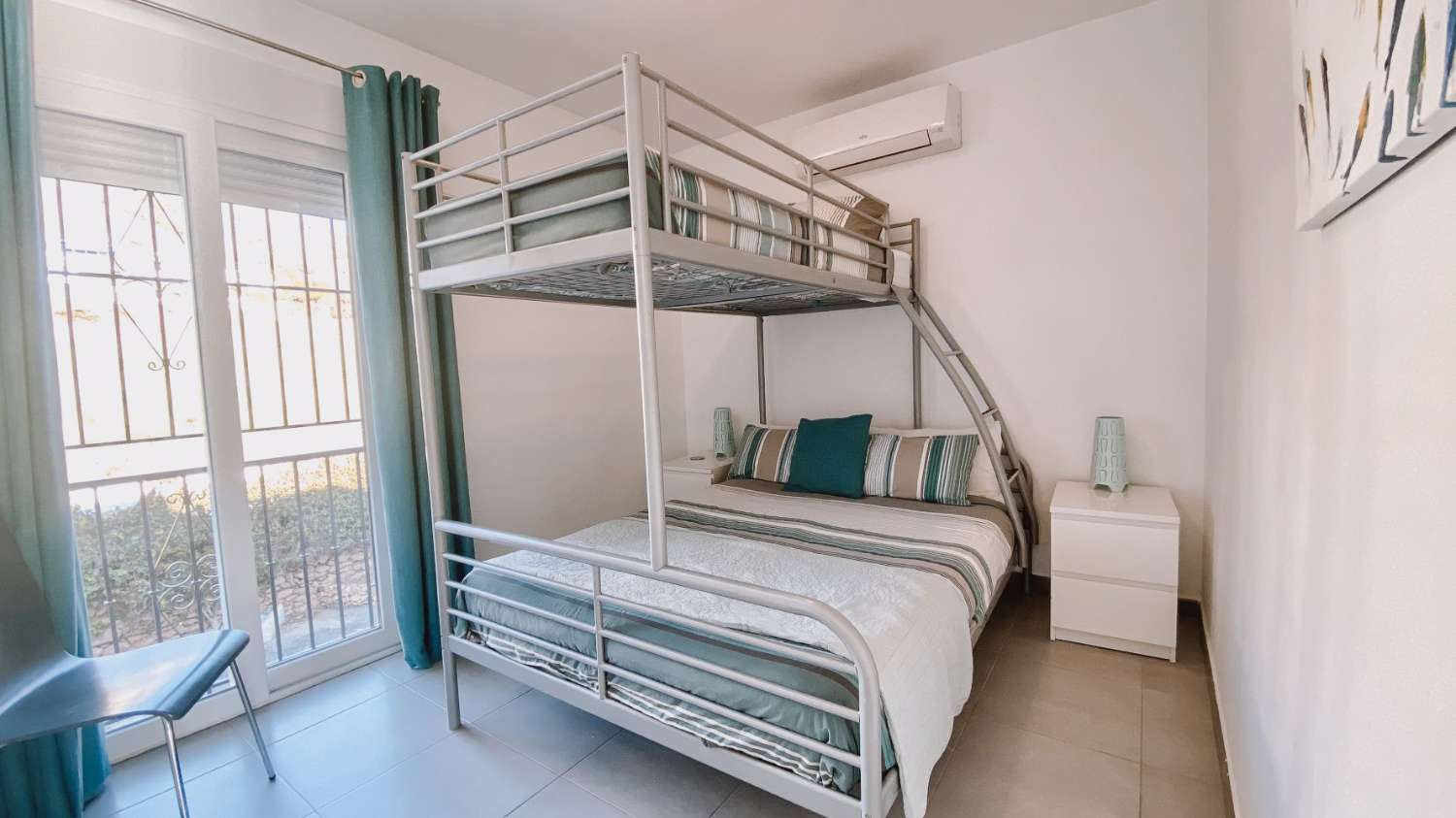 Herenhuis met 2 slaapkamers te koop in Urb Los Naranjos, Nerja