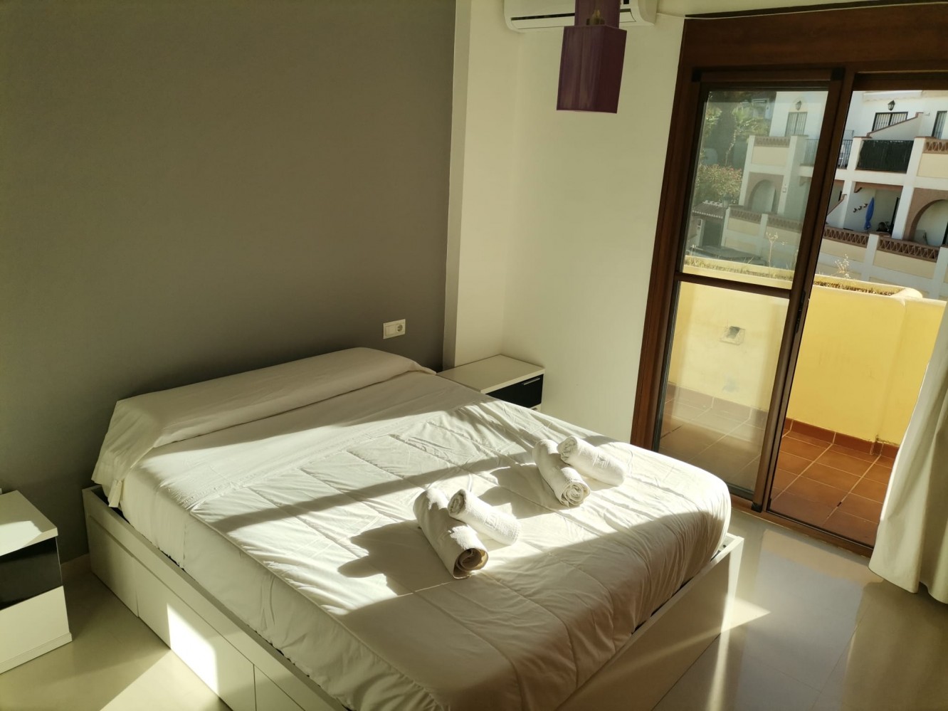 3BR radhus till salu ovanför Burriana-stranden, Nerja