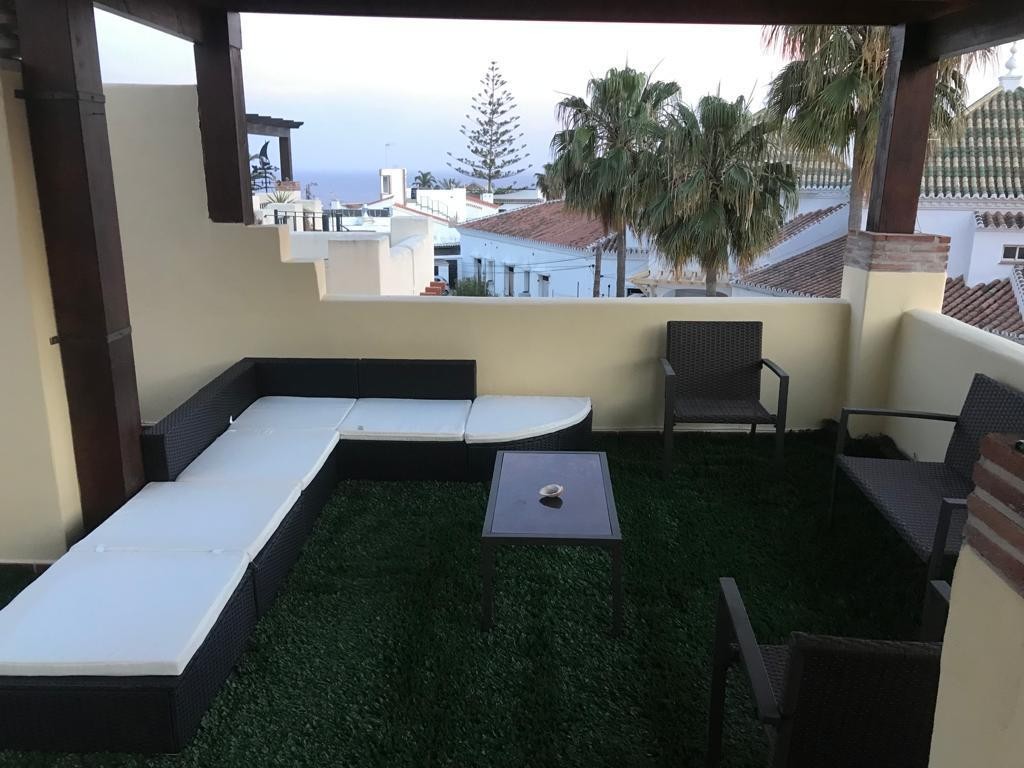 3BR radhus till salu ovanför Burriana-stranden, Nerja