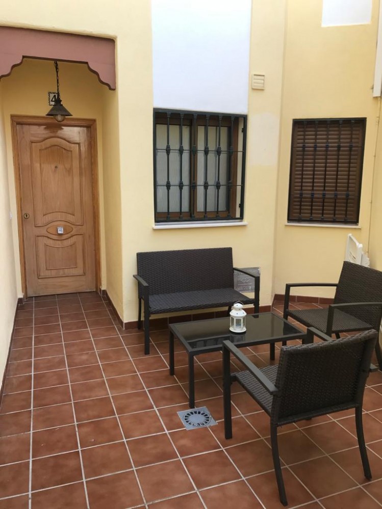 3BR Stadthaus zum Verkauf oberhalb des Strandes Burriana, Nerja