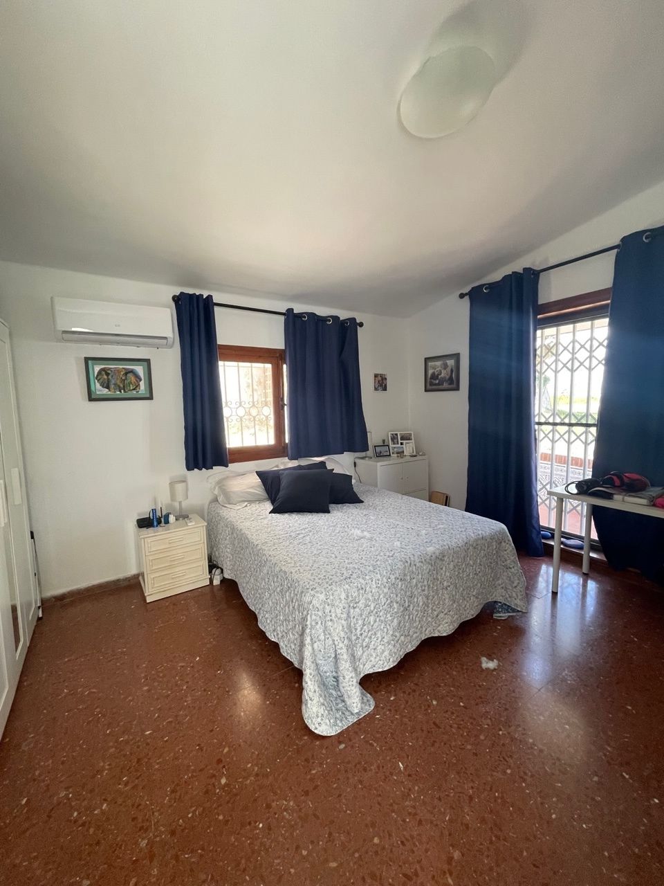 Villa 4BR à vendre à Fuente del Baden, Nerja