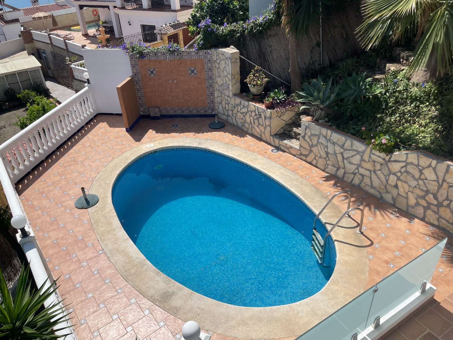 Vila s nádherným výhledem, soukromým bazénem a 3 ložnicemi v Punta Lara, Nerja