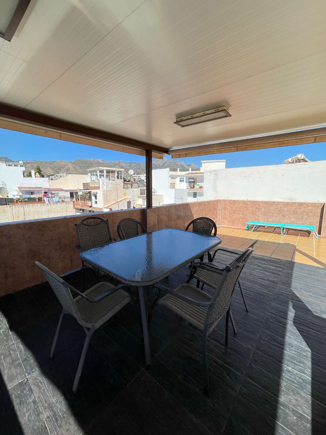 Appartement met privéterras en 4 slaapkamers in het centrum van Nerja