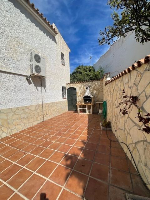 Detached villa for sale in Urb Naricha, Nerja