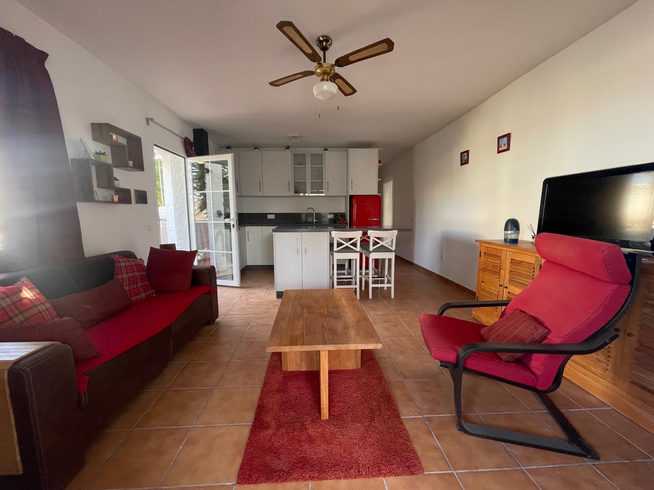 Precioso apartamento de 2 dormitorios en venta En Urb Paco Romo, Nerja