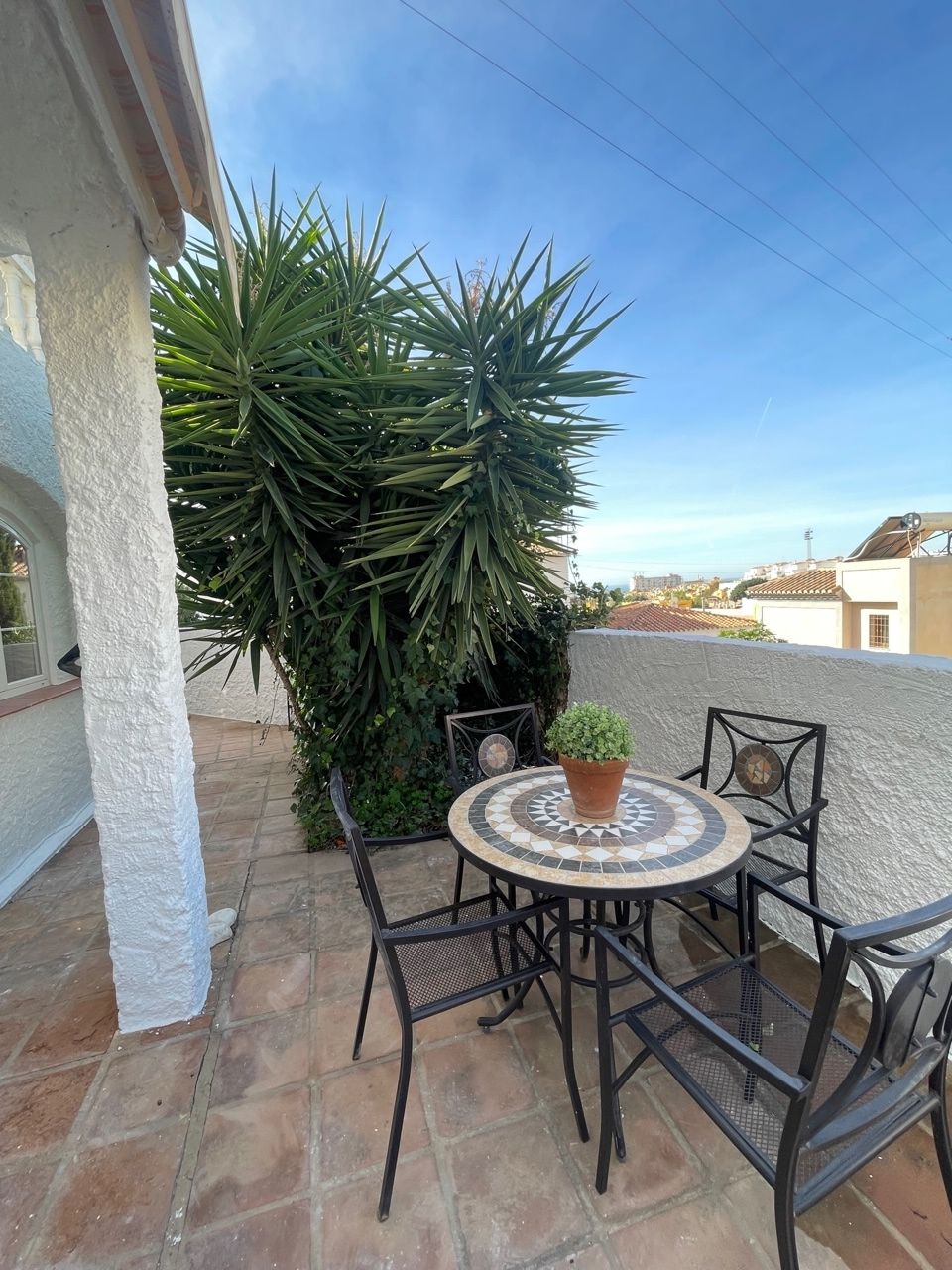 Precioso apartamento de 2 dormitorios en venta En Urb Paco Romo, Nerja