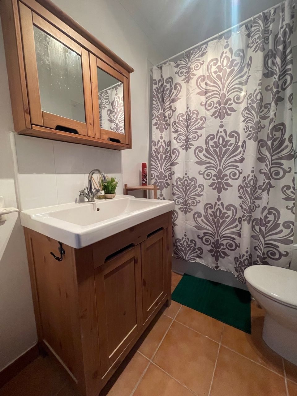 Precioso apartamento de 2 dormitorios en venta En Urb Paco Romo, Nerja