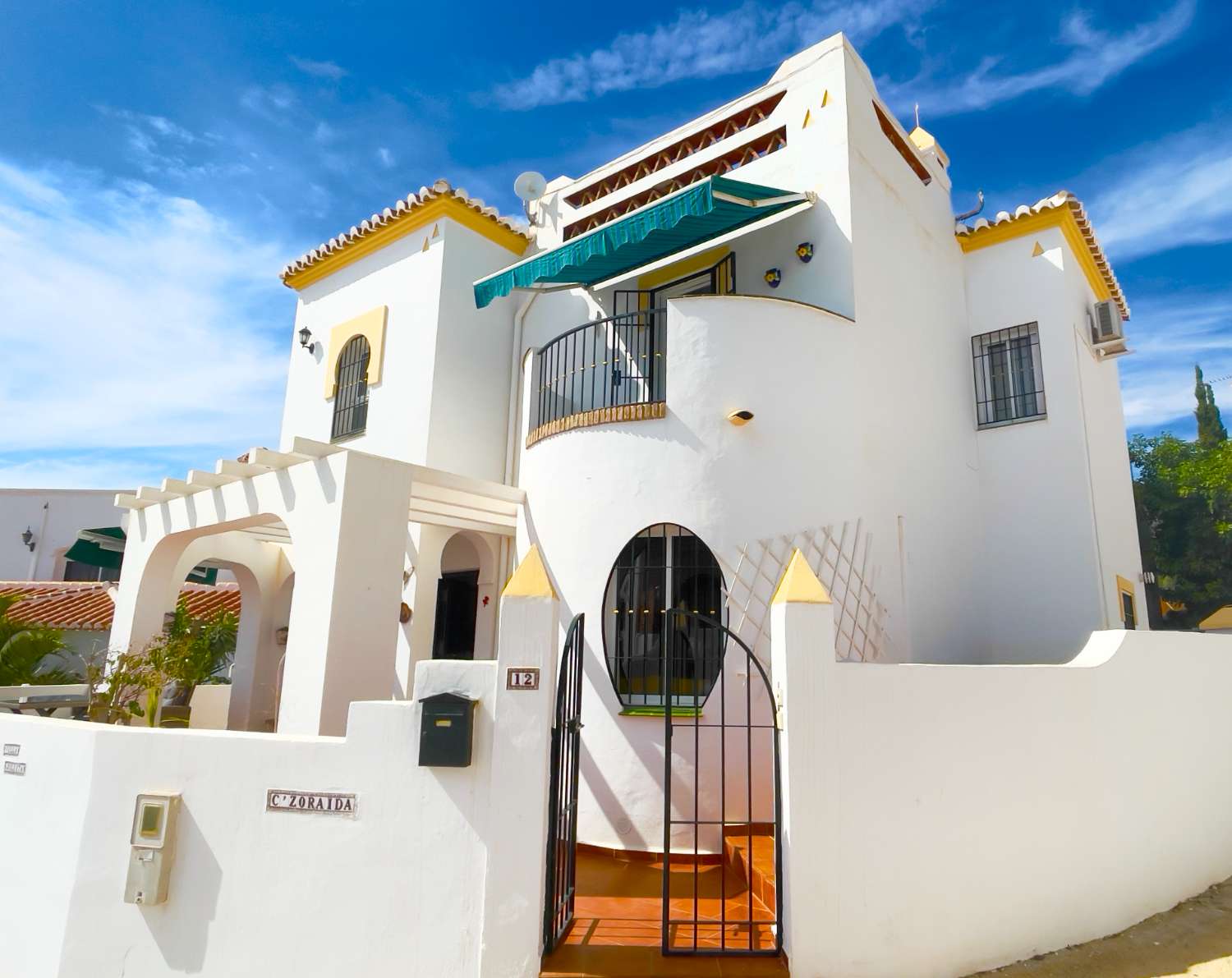 Detached Villa for sale in Maro