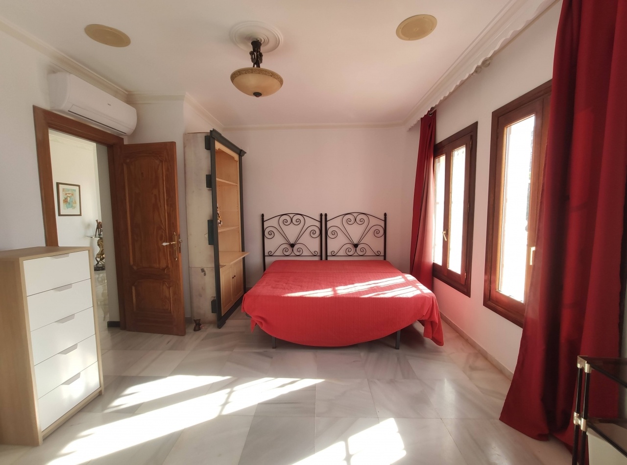 Villa en venta en Maro (Nerja)