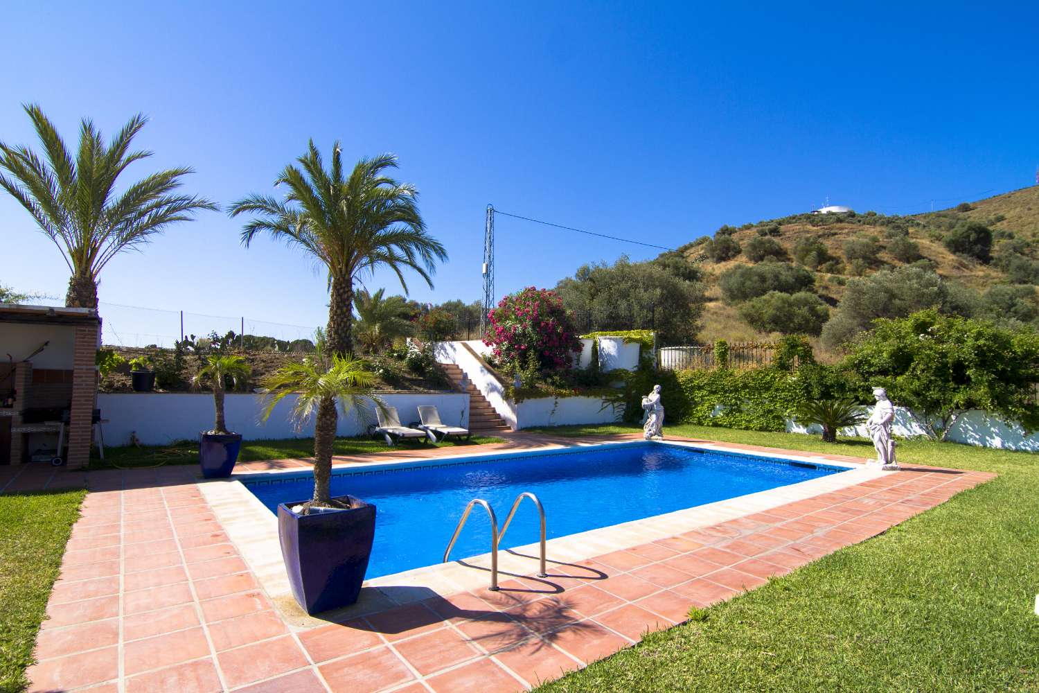 Villa for sale in Torrox