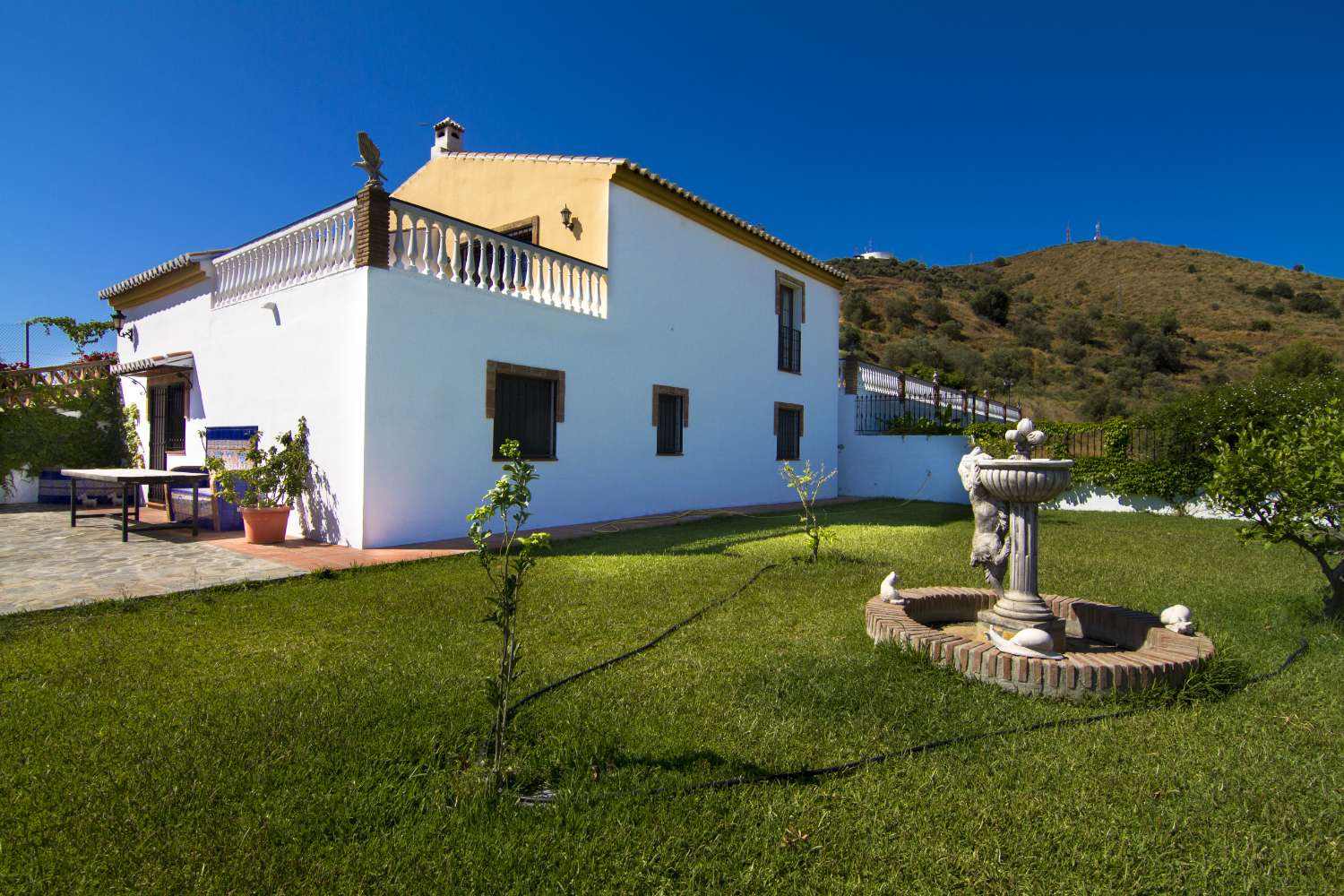 Villa for sale in Torrox