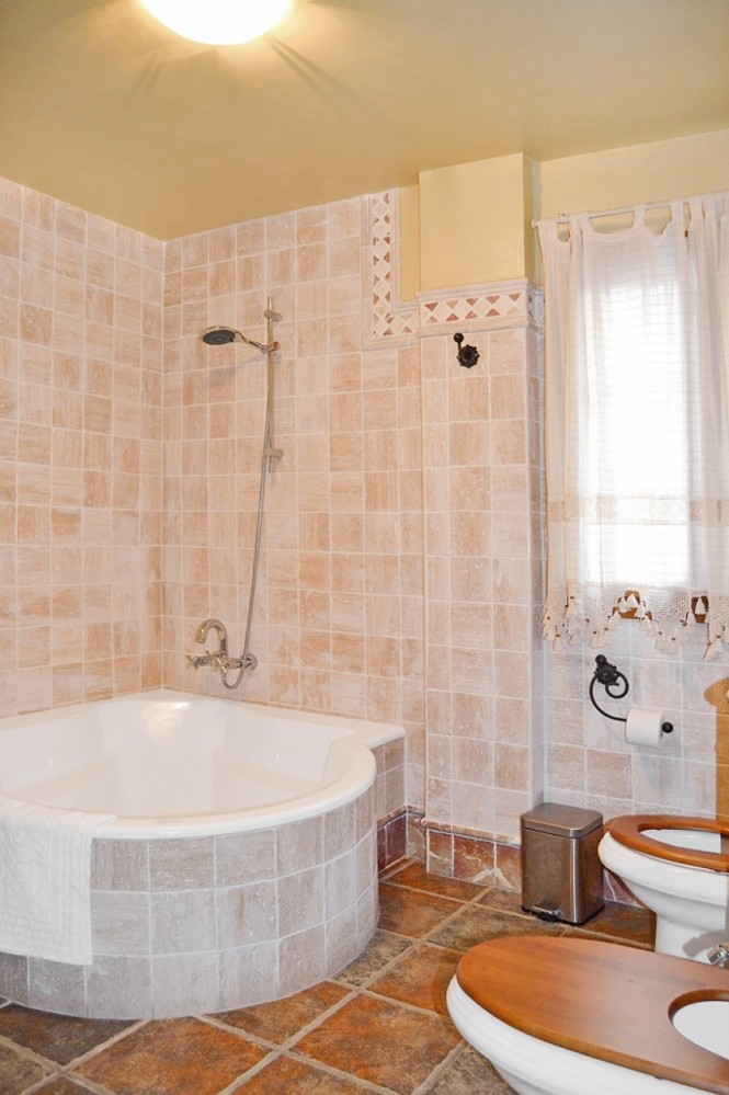Villa for sale in Frigiliana