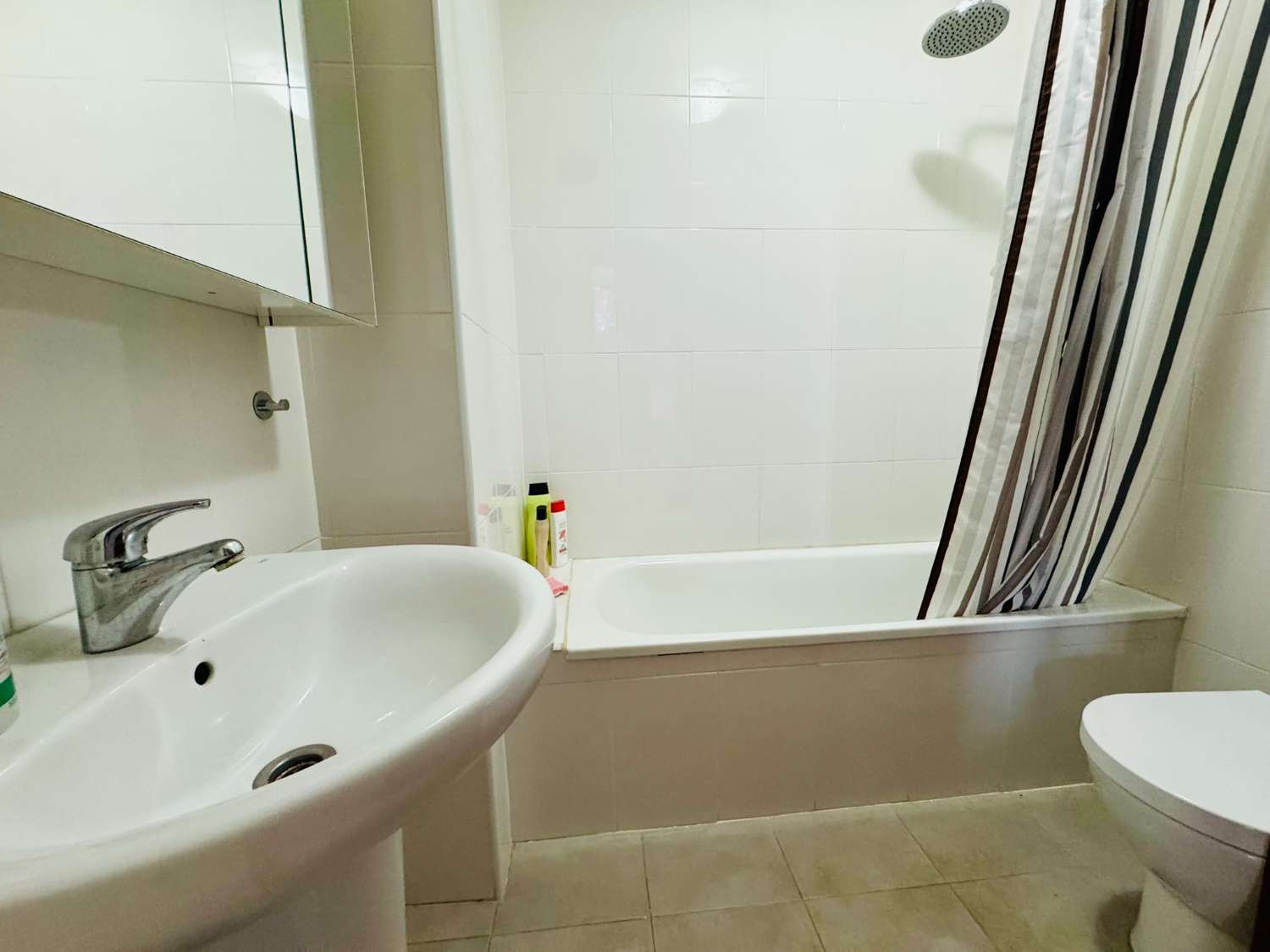 Driekamerwoning te koop in Urb Almijara III, Nerja
