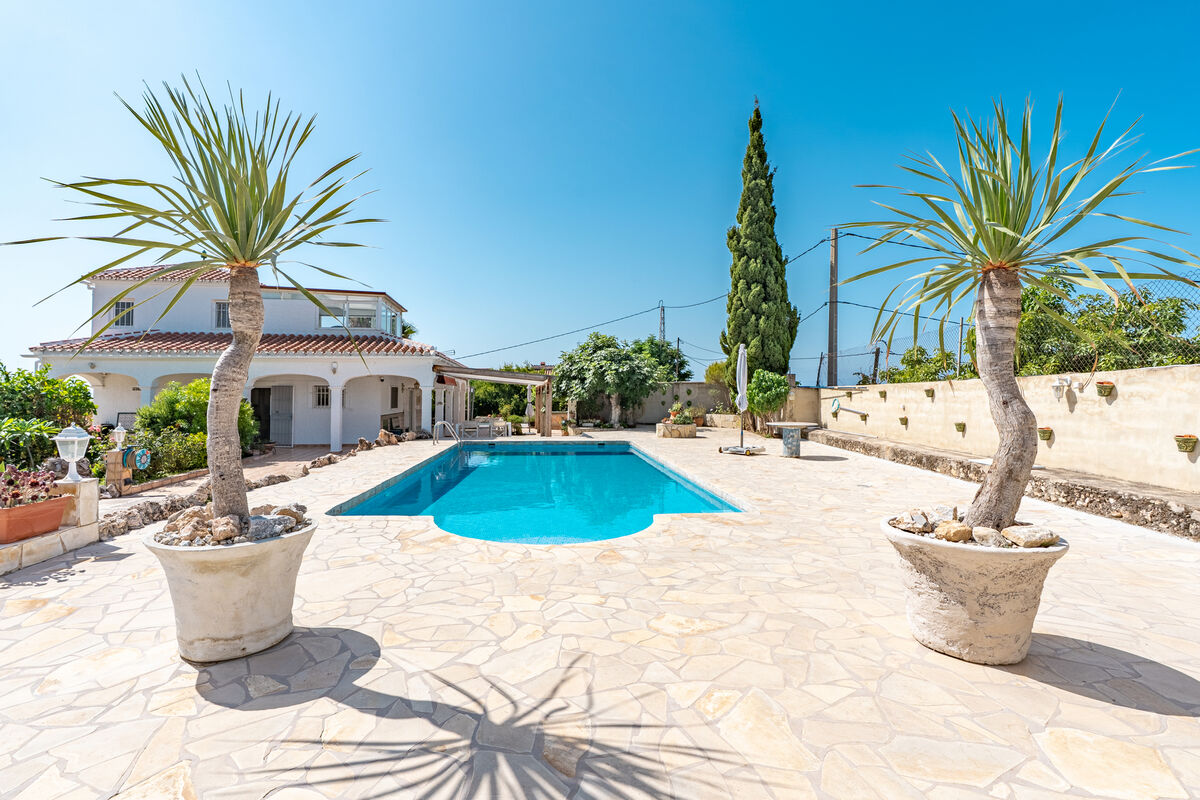 Villa en venta en La Exótica, Nerja