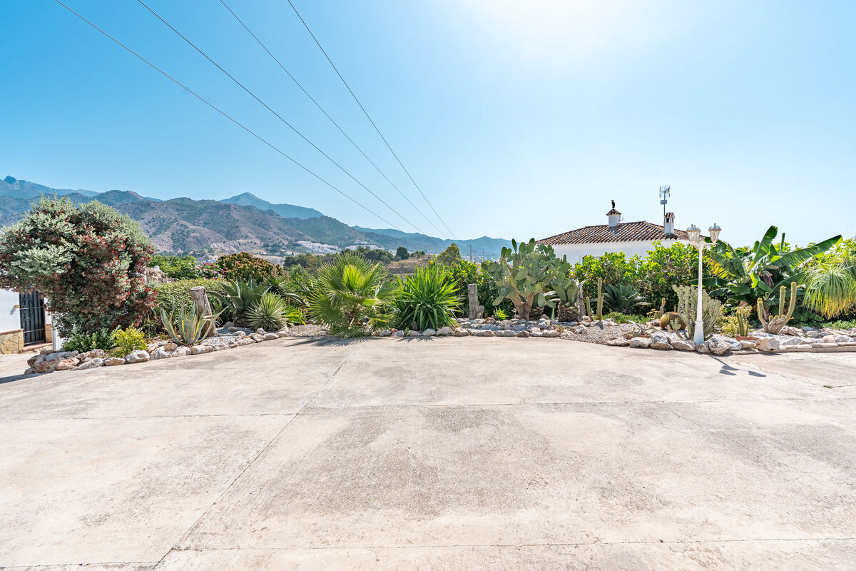 Villa en venta en La Exótica, Nerja
