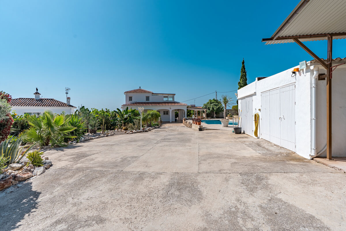 Villa en venta en La Exótica, Nerja