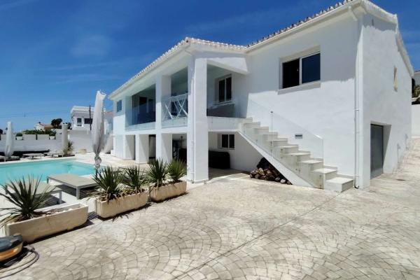 Chalet con 5 dormitorios y piscina privada en Fuente del...