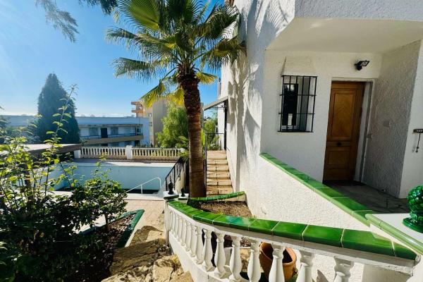 Adosado en venta con dos dormitorios en Urb Lotta Mia, N...