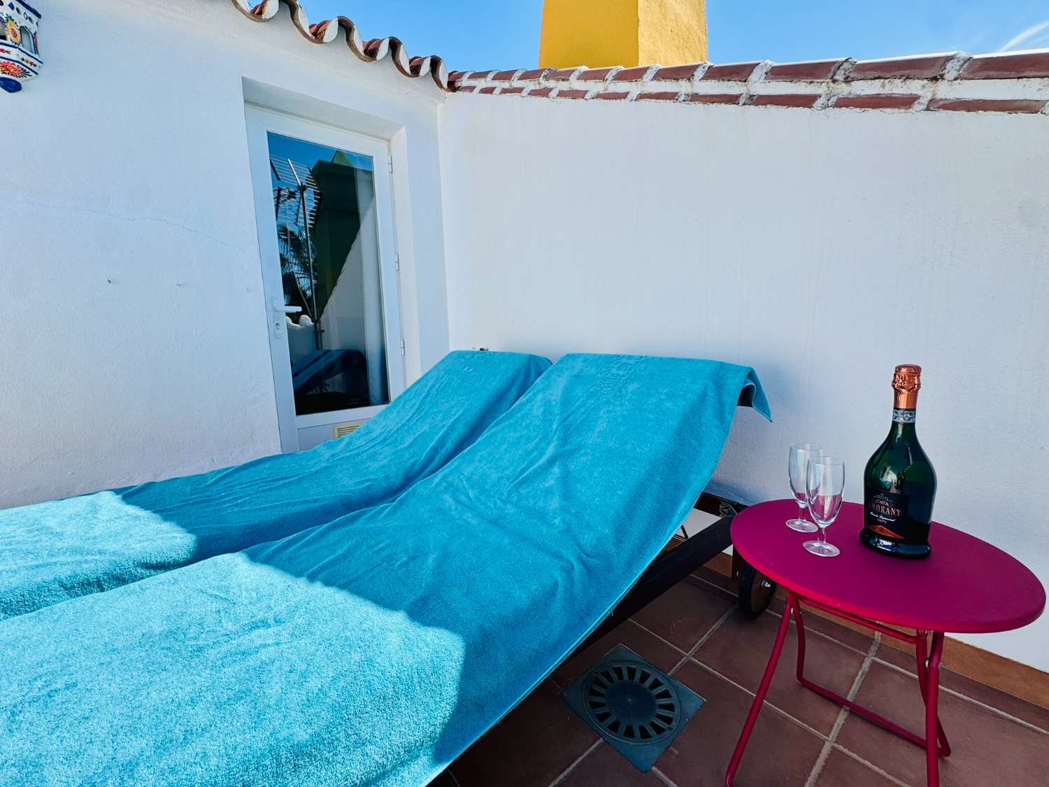 Bright Duplex with 3 bedrooms and Sunny Terraces and Sea Views – Nerja