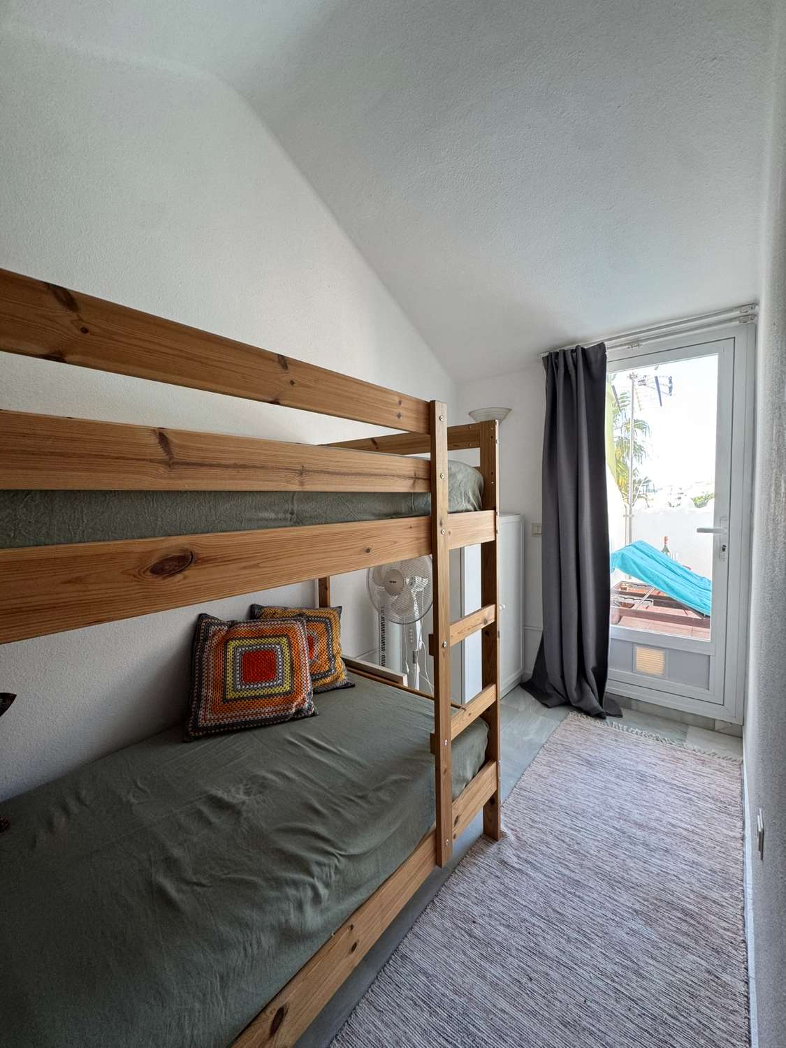 Bright Duplex with 3 bedrooms and Sunny Terraces and Sea Views – Nerja