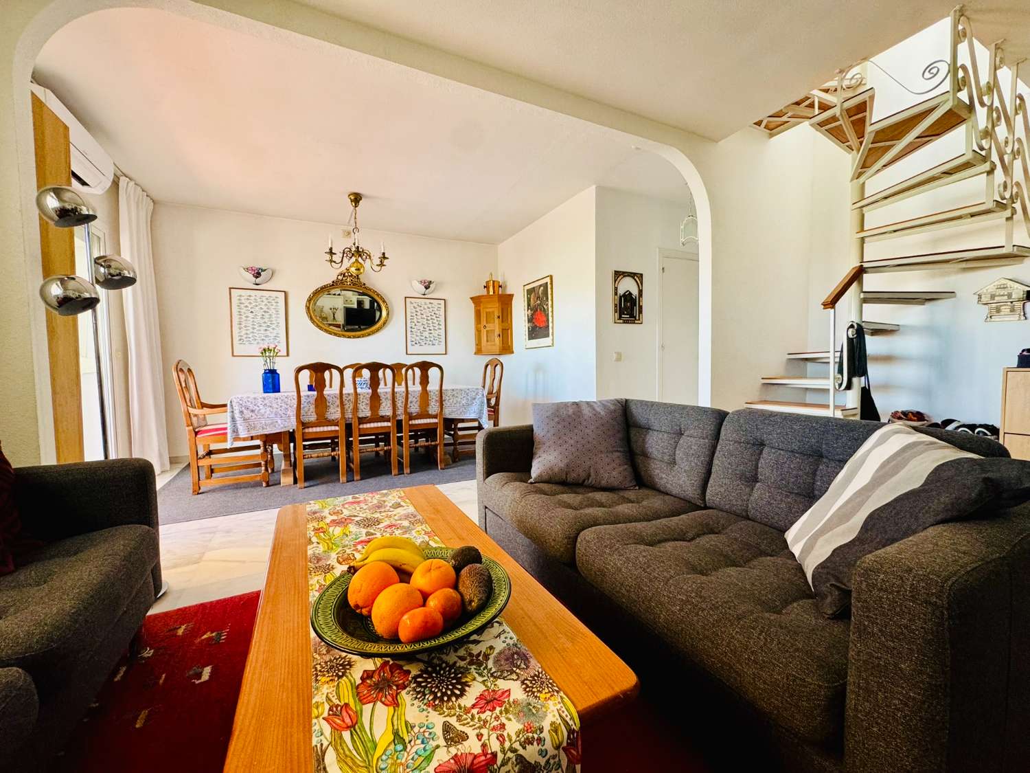 Bright Duplex with 3 bedrooms and Sunny Terraces and Sea Views – Nerja