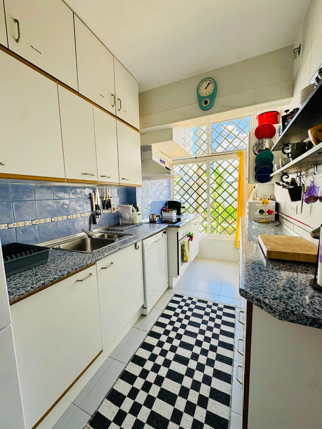 Bright Duplex with 3 bedrooms and Sunny Terraces and Sea Views – Nerja