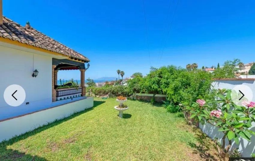 Villa en venta en La Cala del Moral (Rincón de la Victoria)