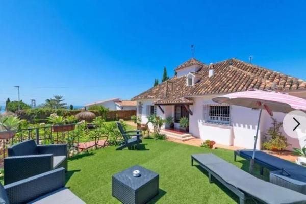 Villa en venta en La Cala del Moral (Rincón de la Victor...