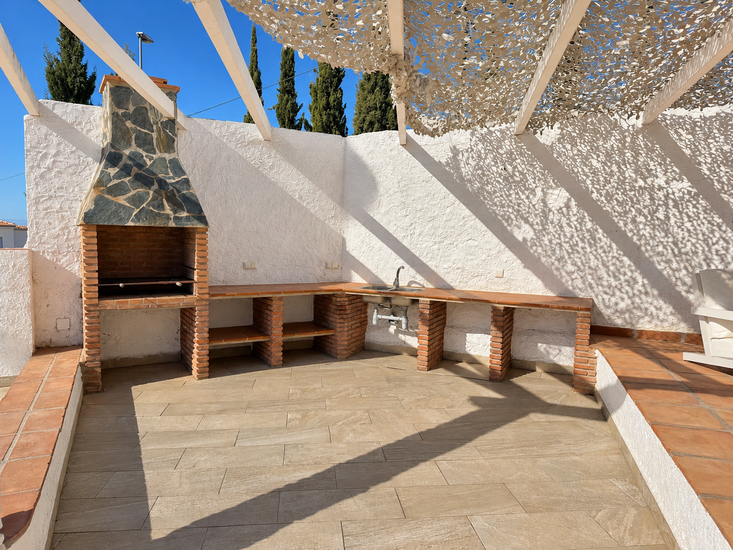 Impresionante villa independiente con piscina privada y magníficas vistas al mar en Jacaranda, Capistrano – Nerja