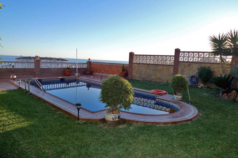 Villa en venta en Torrox