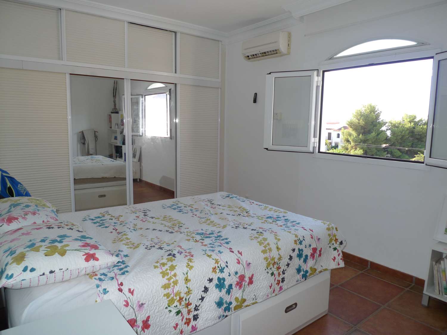 Encantadora villa con 6 dormitorios en venta en Capistrano Village, Nerja