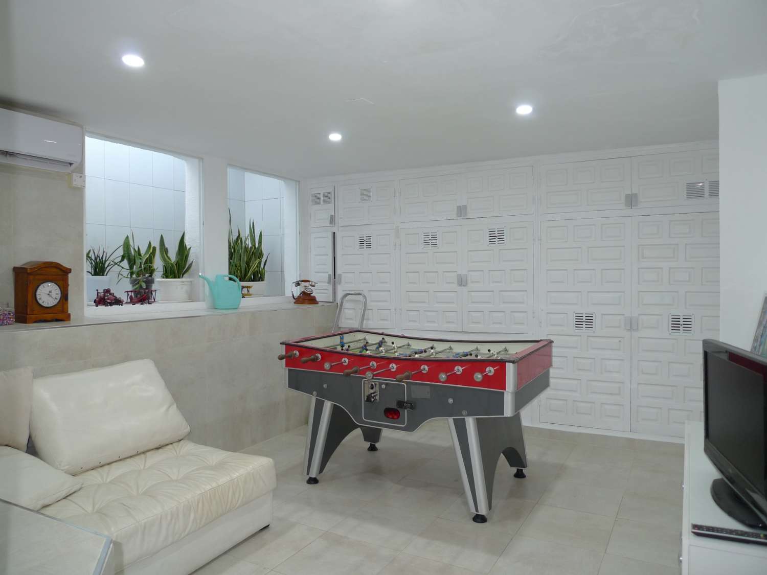 Charming 6-bedroom villa for sale in Capistrano Village, Nerja